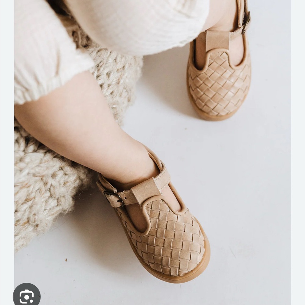 Consciously Baby T-bar leather sandals